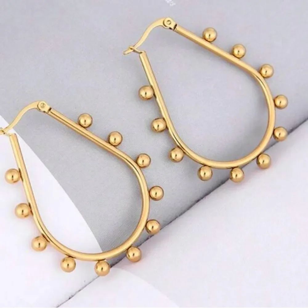 Vintage style hoop earrings N658